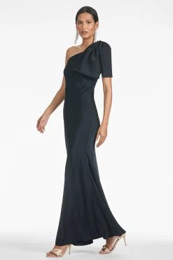 Aubrey Gown - Black 8 Aubrey Gown - Black -Feminine Style Shop AUBREYGOWN BLACK SIDE4