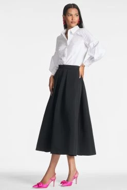 Elizabeth Top - White 11 Elizabeth Top - White -Feminine Style Shop ELIZABETHTOP LEIGHTONSKIRT WHITE SIDE2